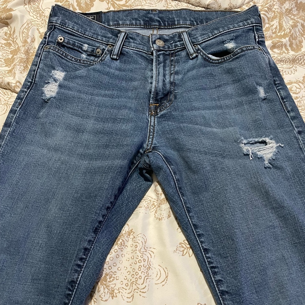 Abercrombie Athletic Skinny Jeans